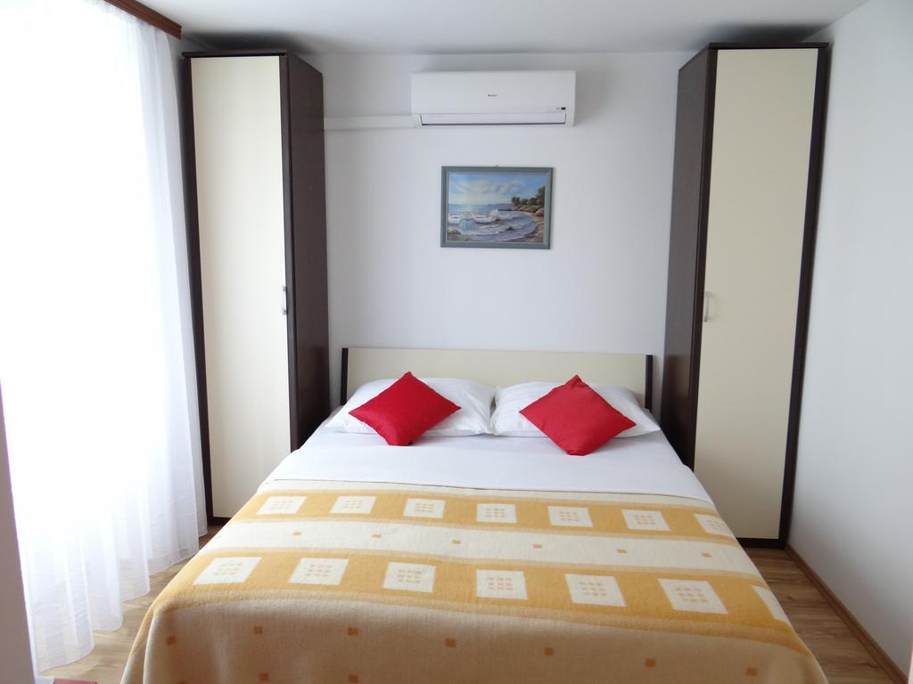 Sanja Apartment *